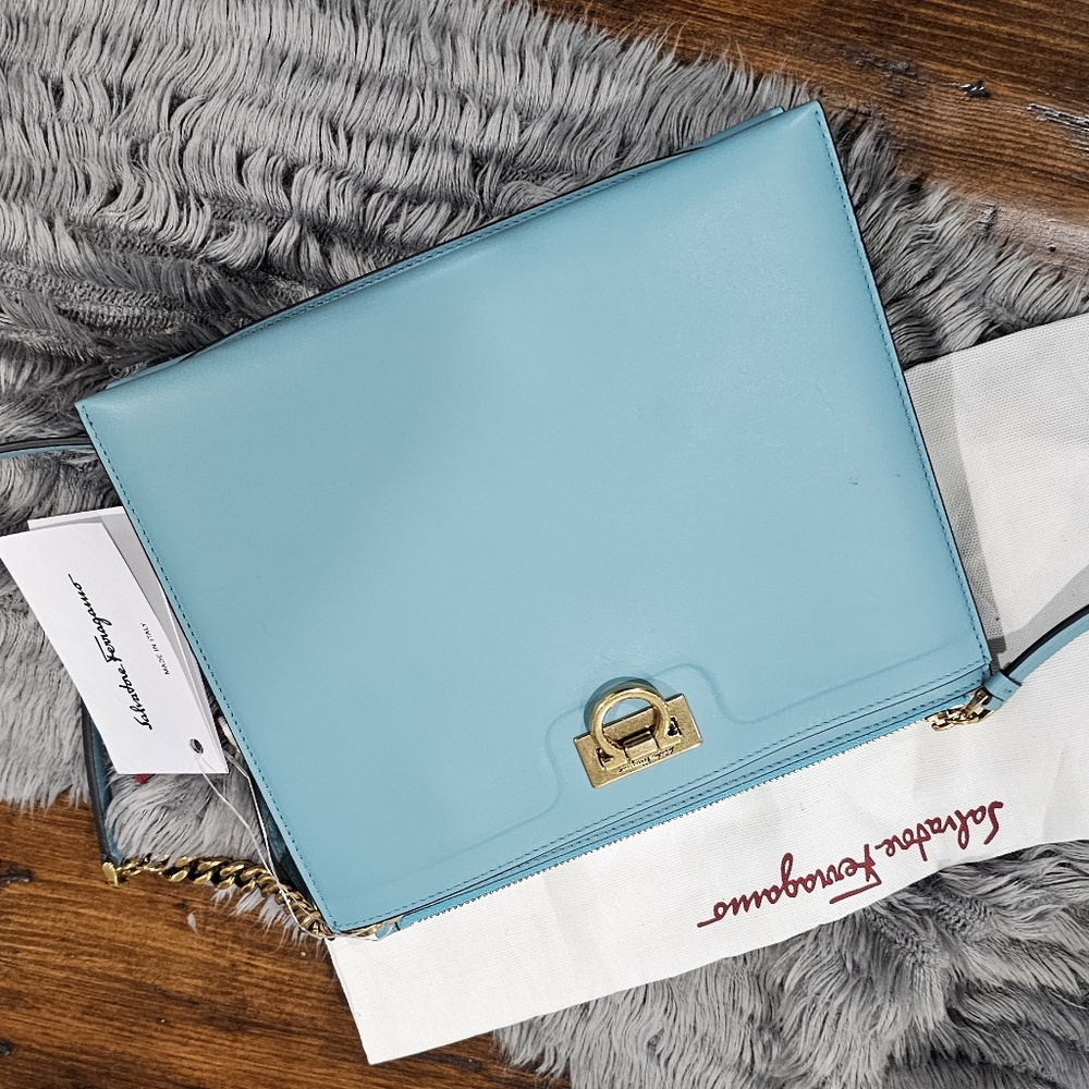 Salvatore ferragamo purse